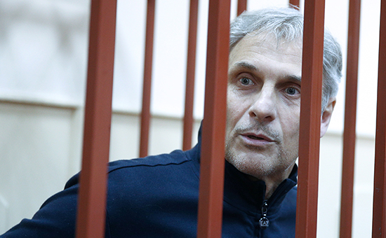 Обвиняемый по делу о получении взятки бывший губернатор Сахалина Александр Хорошавин


