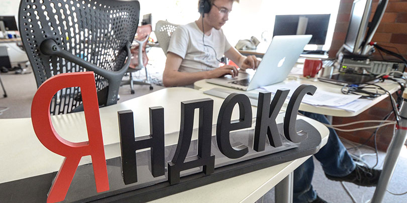 «Ведомости» сообщили о разработке «Яндексом» собственной «умной» колонки