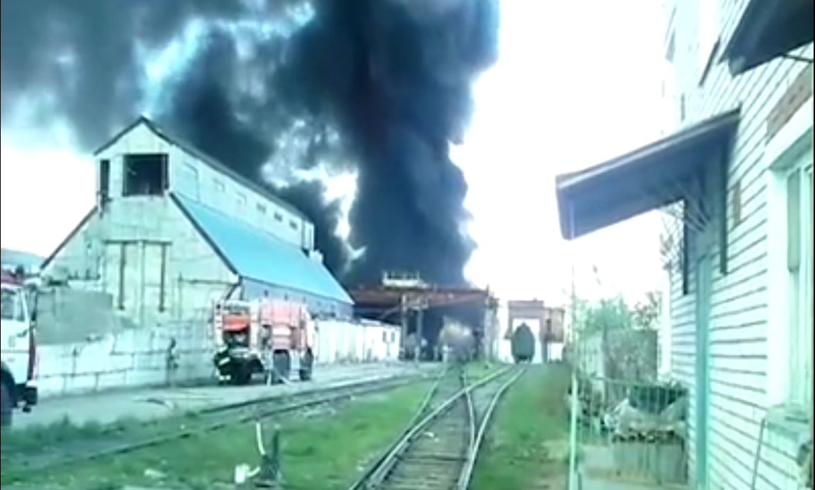 Экологи возбудили дело после пожара на складе химикатов в Казани