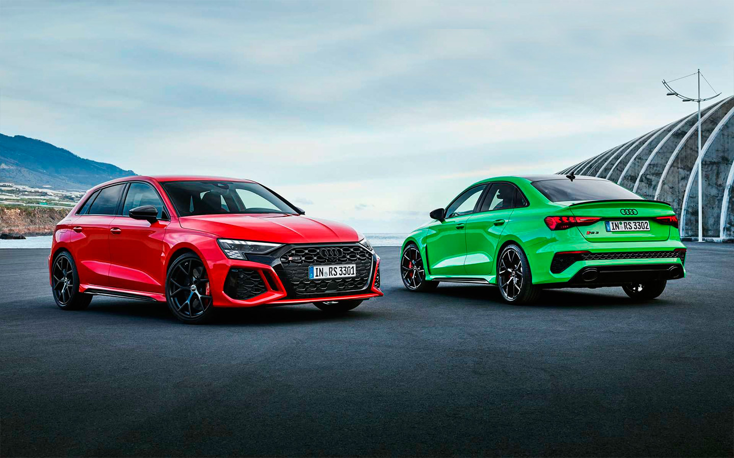 Audi представила новые хэтчбек и седан RS3 с 400-сильным мотором :: Autonew...