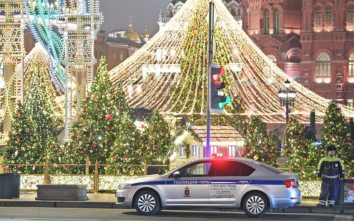 ГИБДД рассказала, какие улицы в Москве перекроют на Новый год