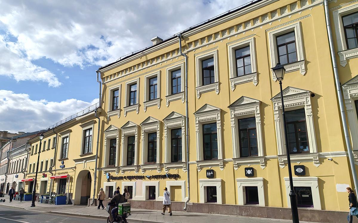 В центре Москвы выставили на торги квартиру в усадьбе XIX века