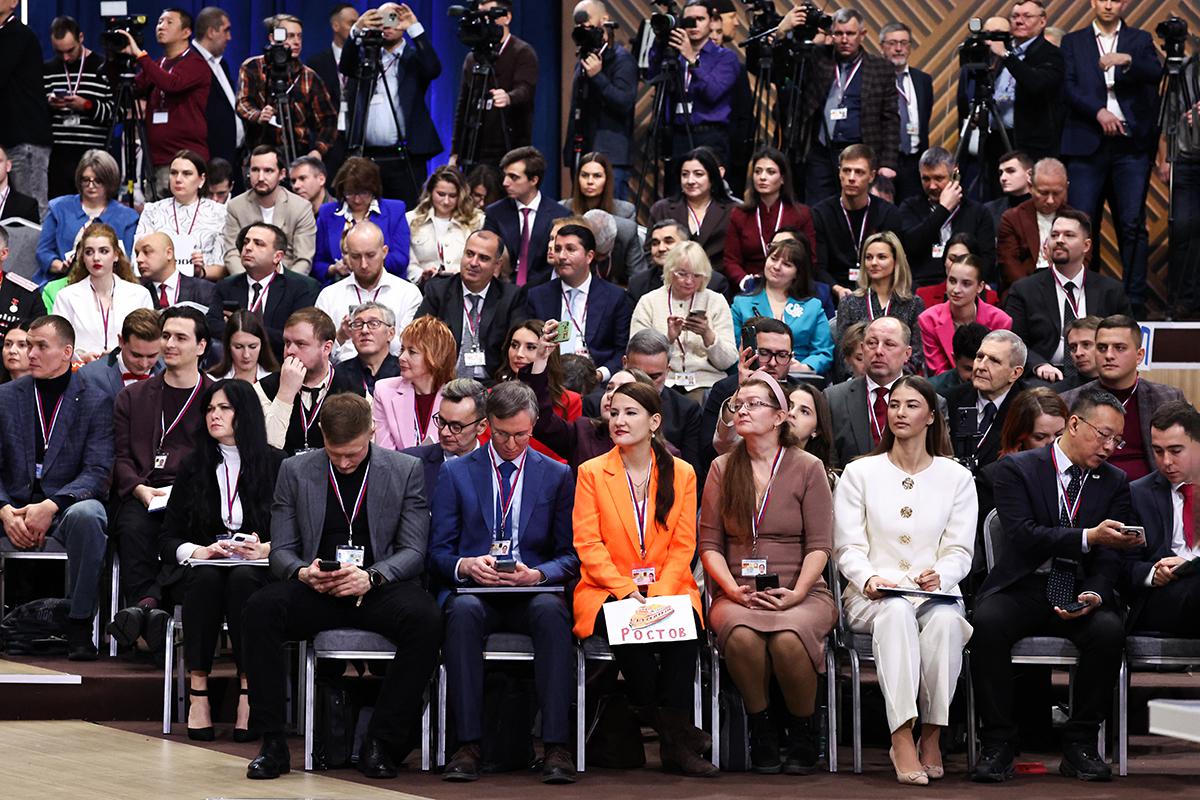 Участники мероприятия «Итоги года с Владимиром Путиным»