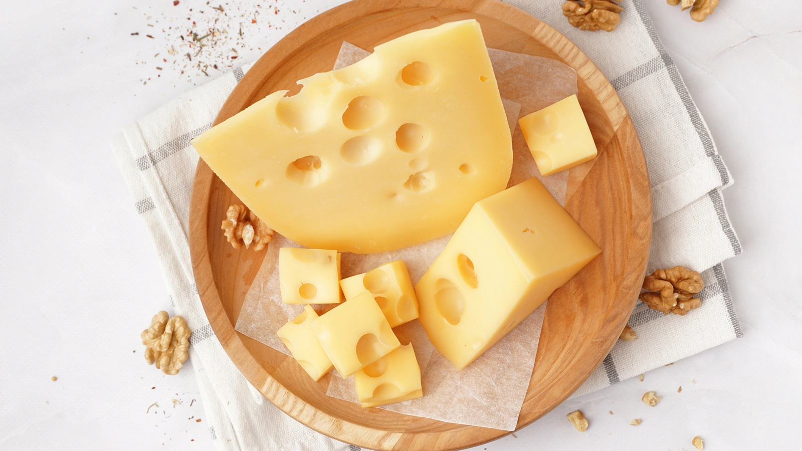 Кому нельзя есть сыр. Продукт может привести к проблемам с самочувствием