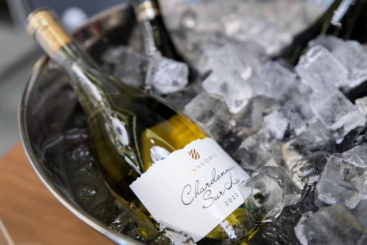10 причин успеть попасть на российские винодельни до конца лета
