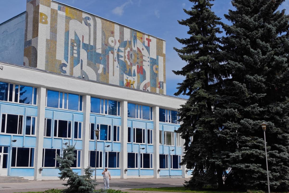 Владимир Абих, отреставрированная мозаика «Все сложится», Новомосковск, фестиваль «Смена»