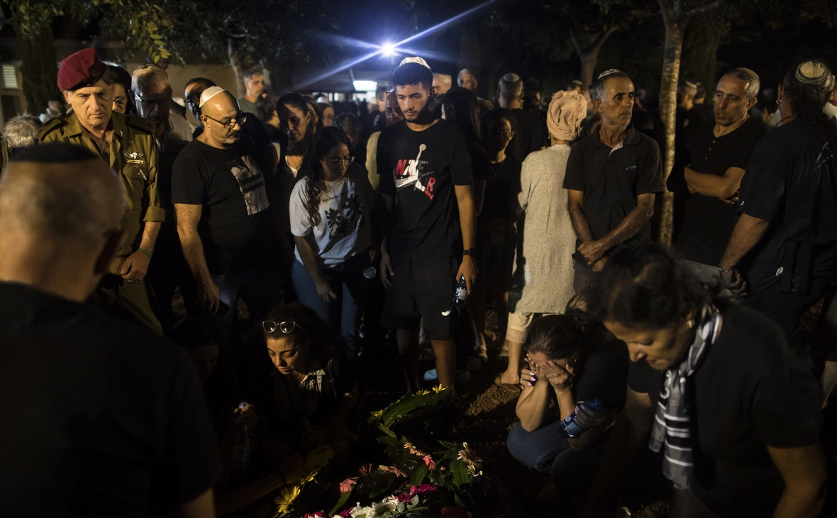 Amir Levy / Getty Images