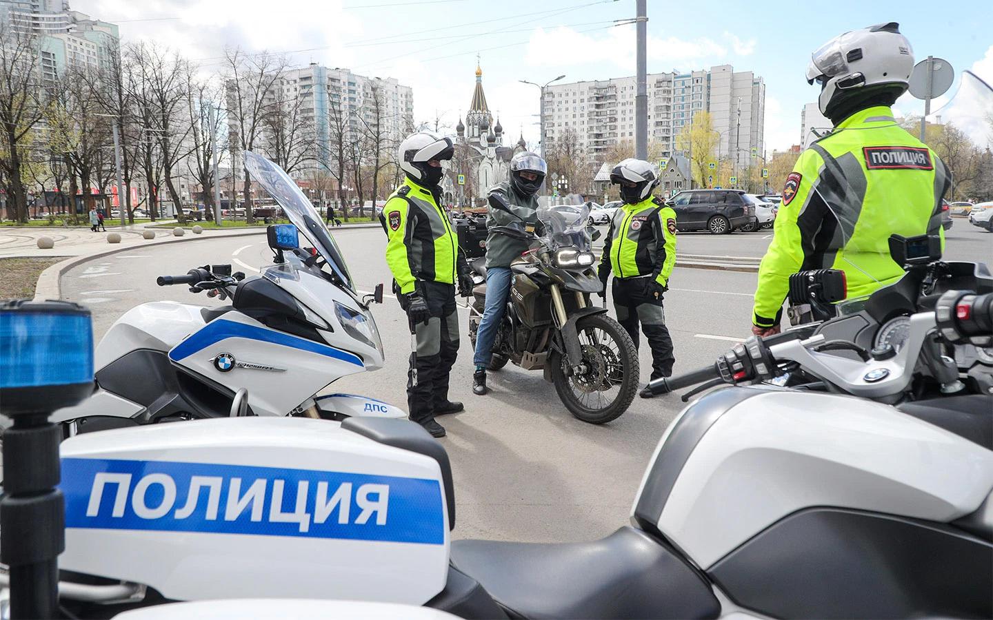 Езда без прав на мотоцикле: какой штраф за это можно получить