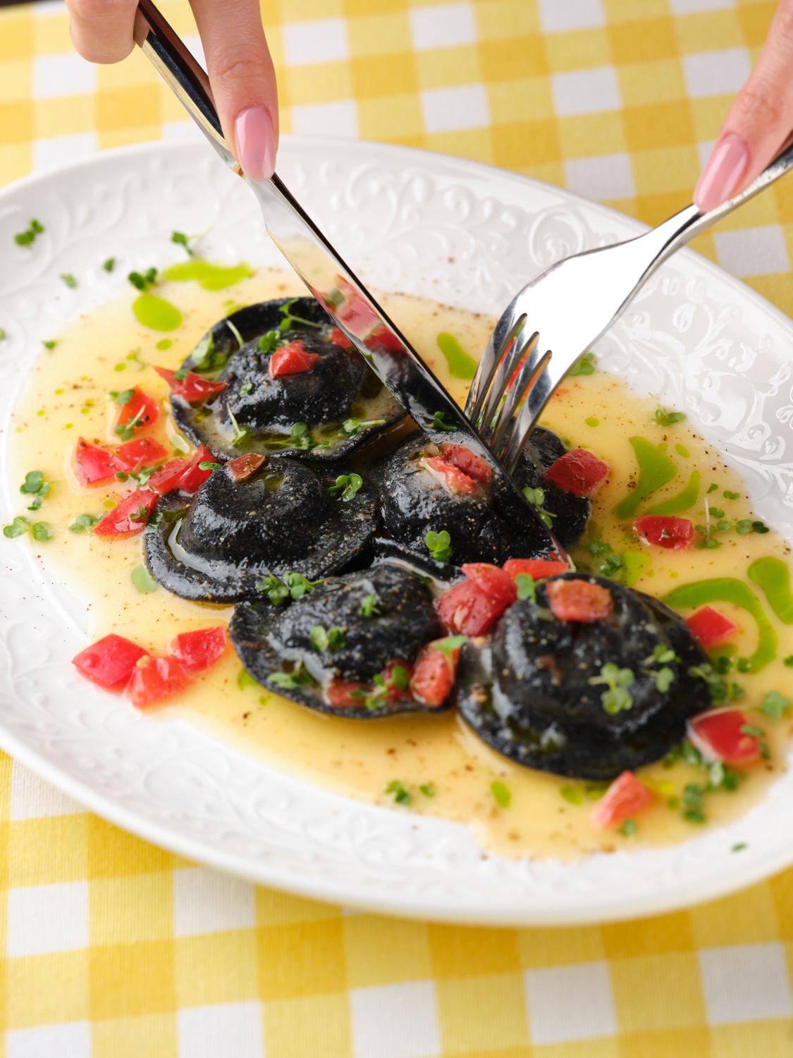 Черные равиоли с осьминогом в &laquo;Сорренто&raquo;