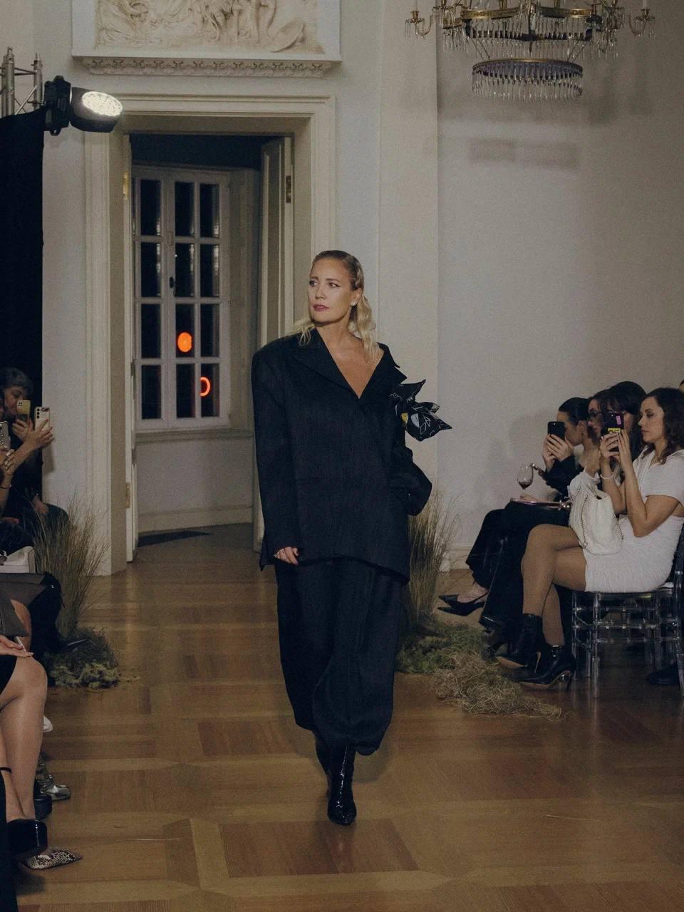 Елена Летучая, показ женской коллекции Number One Rebel, N68