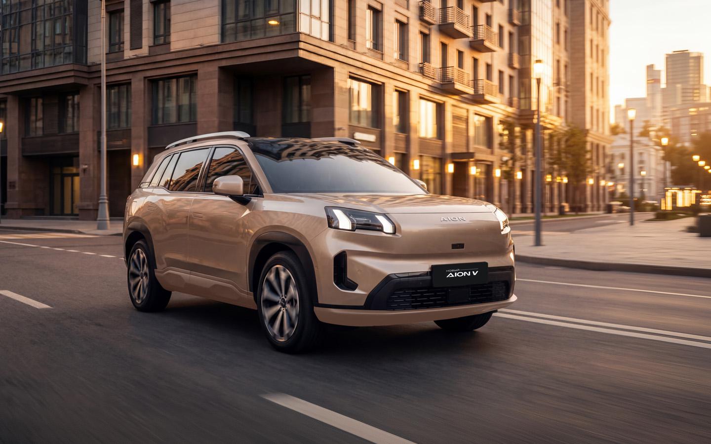 Кроссовер GAC Aion V поступил в продажу. Он дороже конкурента от Geely