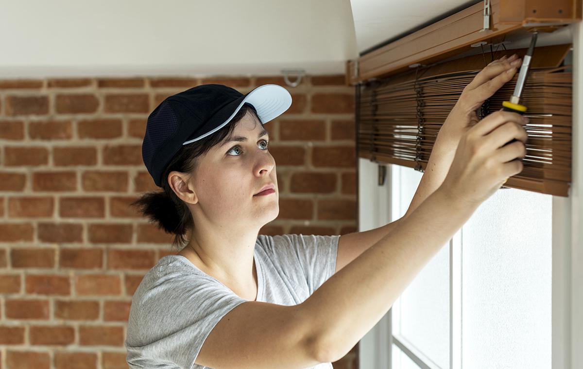 Избегайте резких движений чтобы не повредить конструкцию