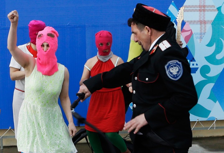 МОК осудил нападение на Pussy Riot в Сочи