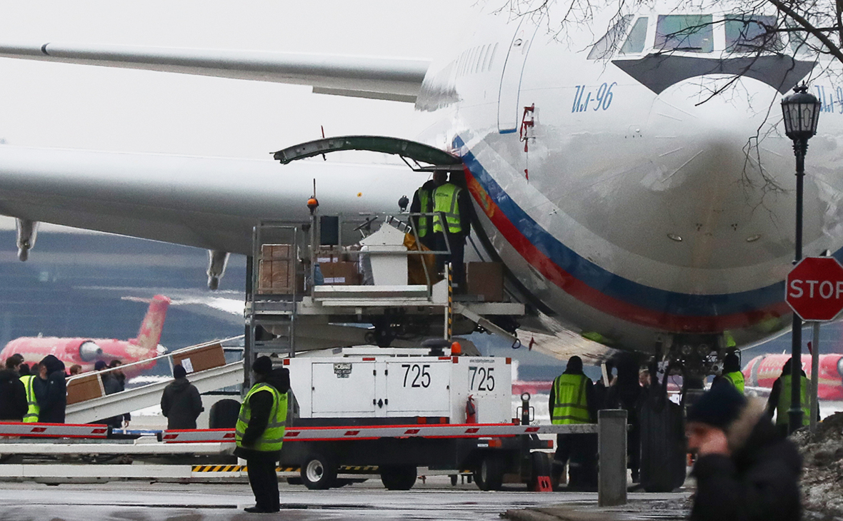 Ил-96 отряда «Россия» прибыл в Прагу после сообщений о высылке дипломатов