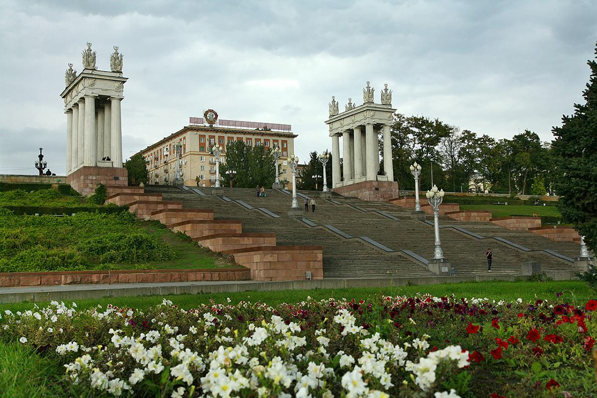 Торжественная лестница на Центральной набережной Волгограда