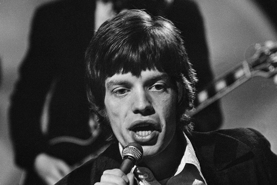 Мик Джаггер во время выступления, 1967 год