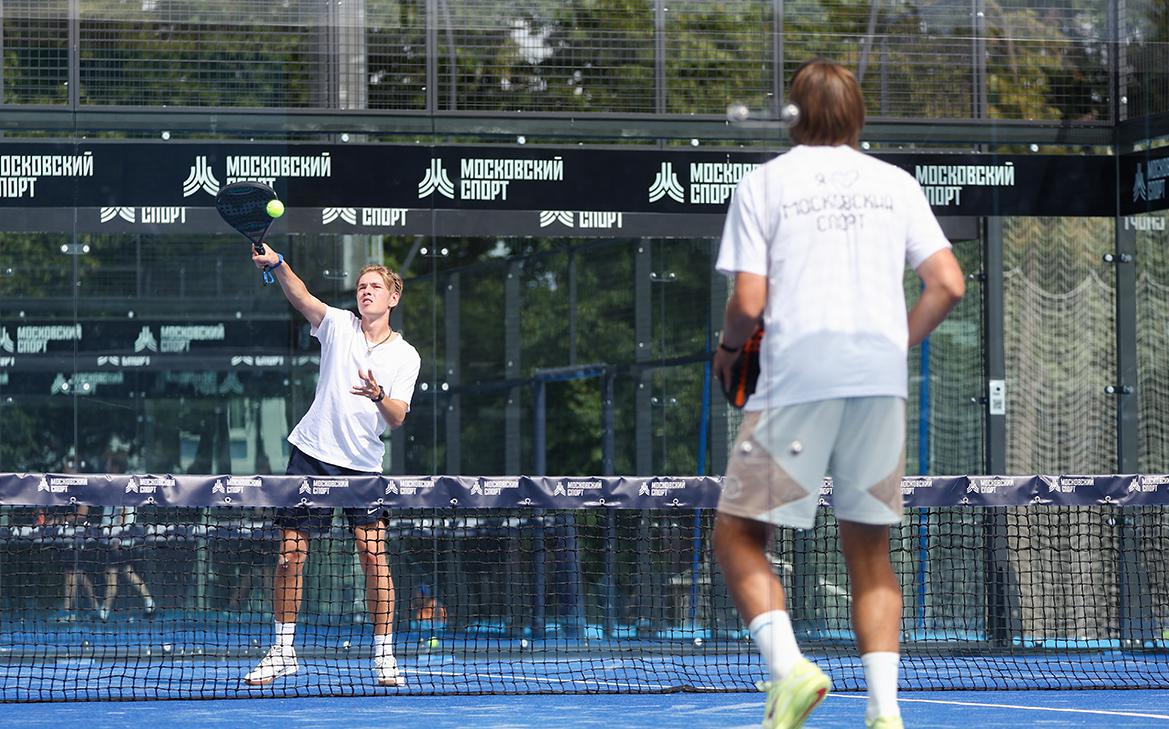 Директор Федерации падела России: о новой моде и экономике спорта