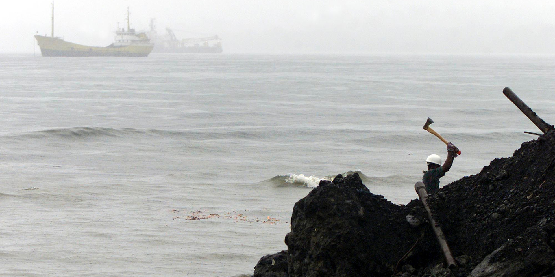 Пираты атаковали судно с российским экипажем у берегов Бенина