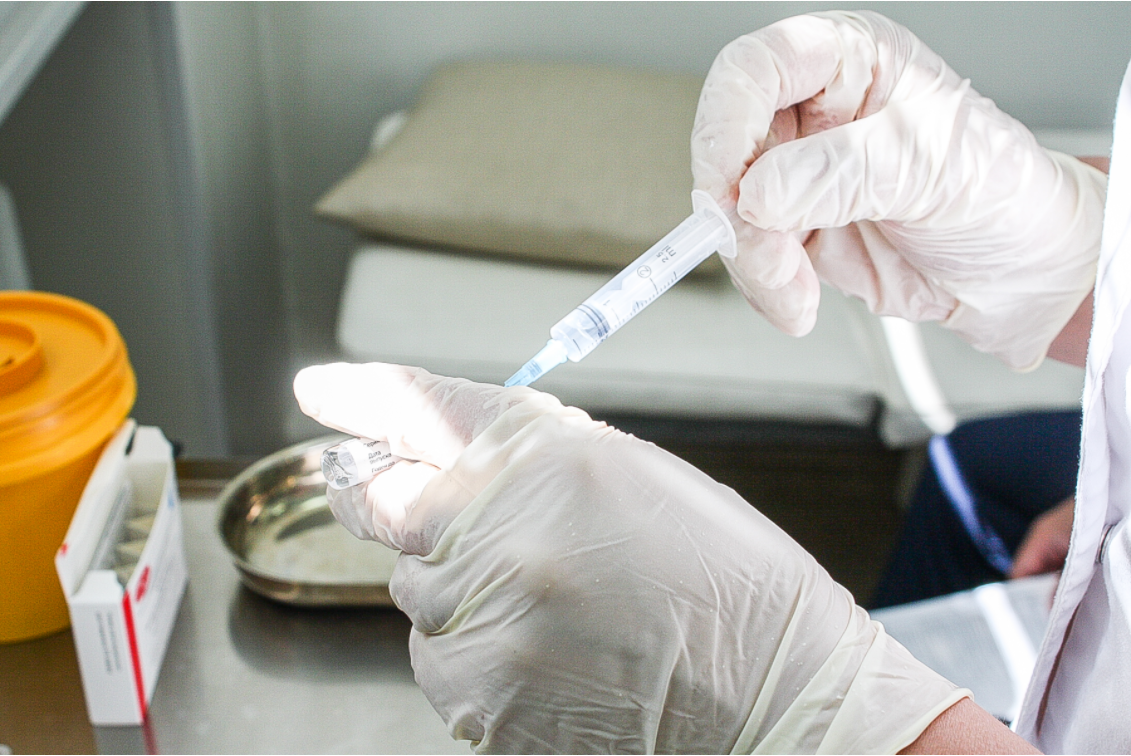 1,5% тюменцев заразилось COVID-19 после полного курса вакцинации