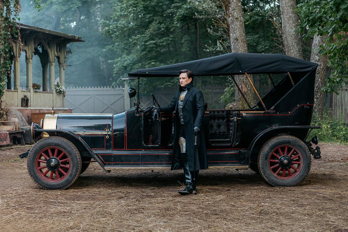 На съемках сериала «Очарованные»