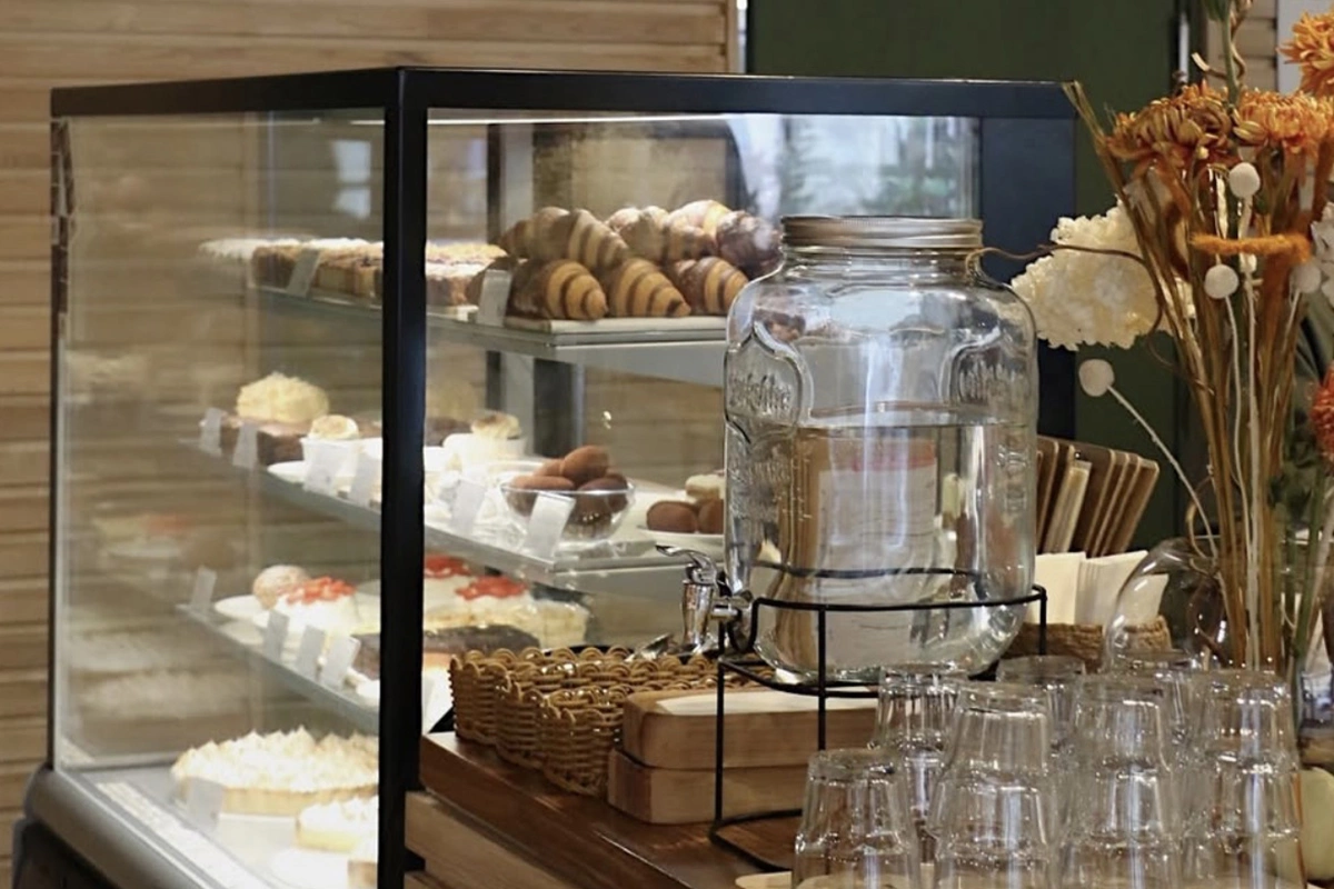 Cake & Breakfast