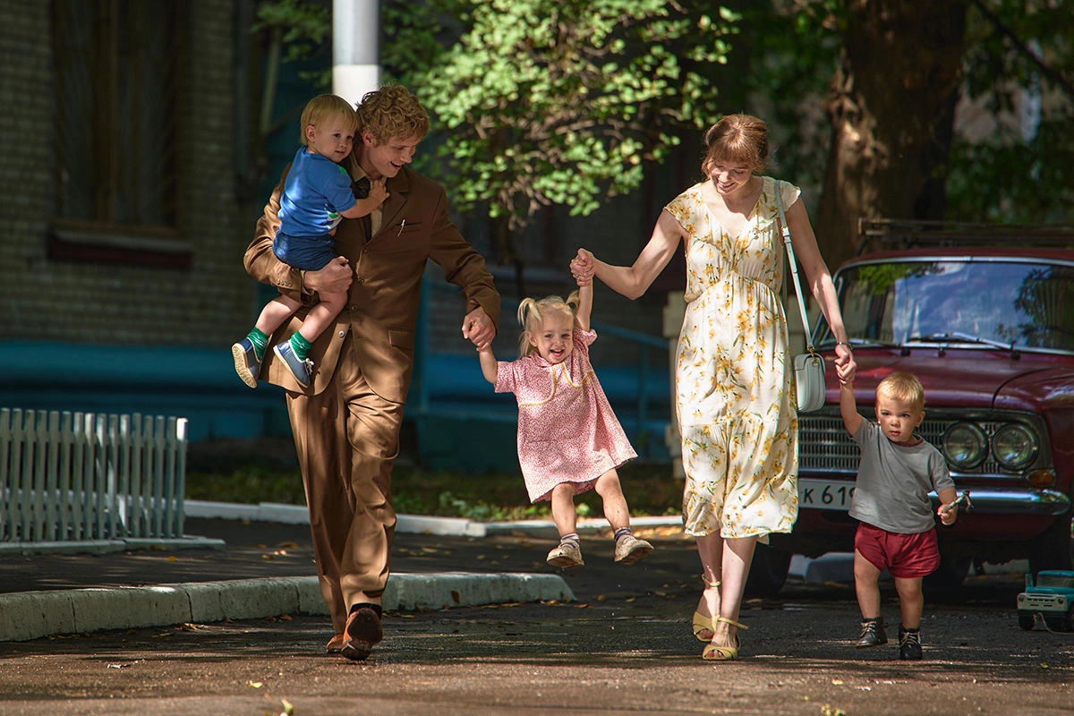 Фото со съемок сериала «Время Счастливых»