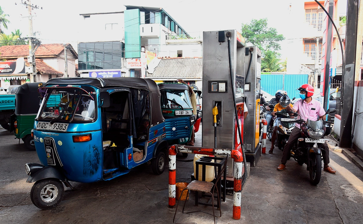 Ruwan Walpola / Shutterstock