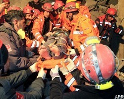 В Турции спасатели ищут пострадавших от повторного землетрясения