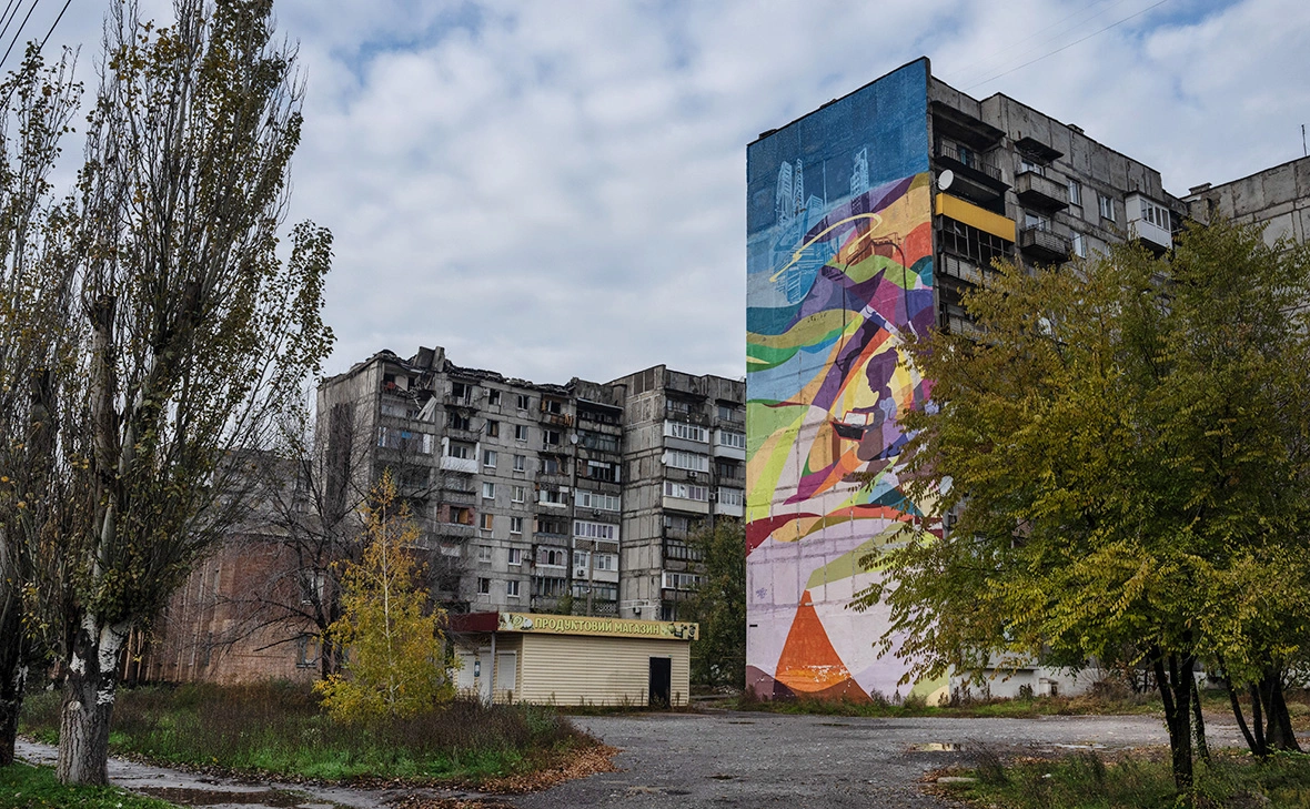 Carl Court / Getty Images