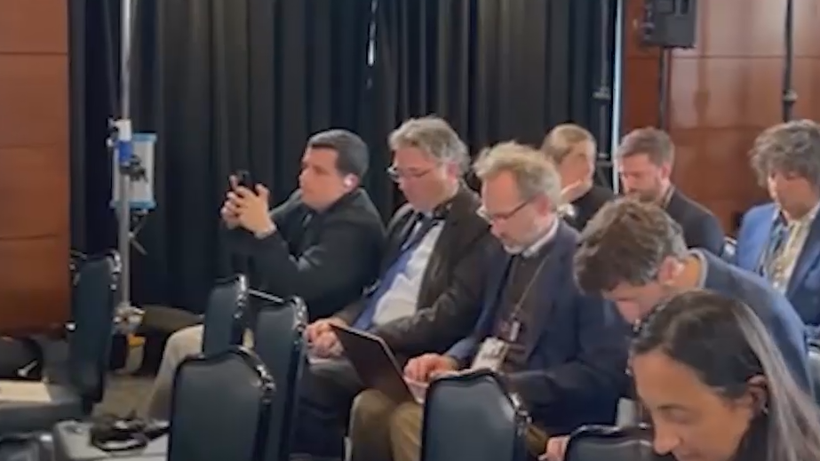 Песков объяснил отказ Путина и Трампа общаться с журналистами