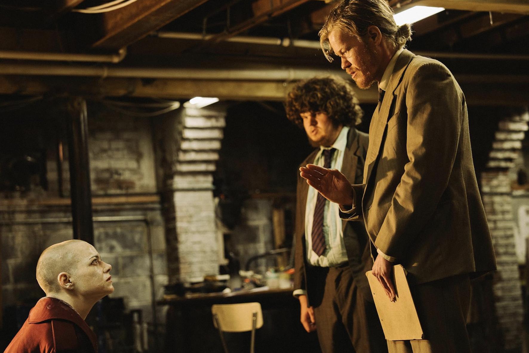 Кадр из фильма &laquo;Бугония&raquo;