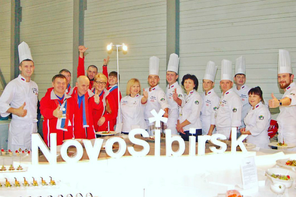 Команда новосибирских поваров на Всемирной кулинарной олимпиаде в Эрфурте


