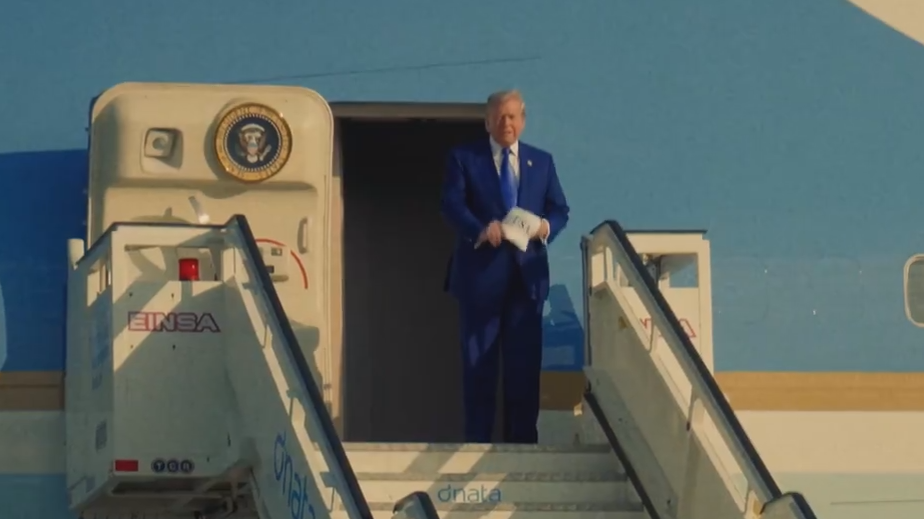 «Папочка дома». Видео с Трампом после возвращения в США с саммита НАТО