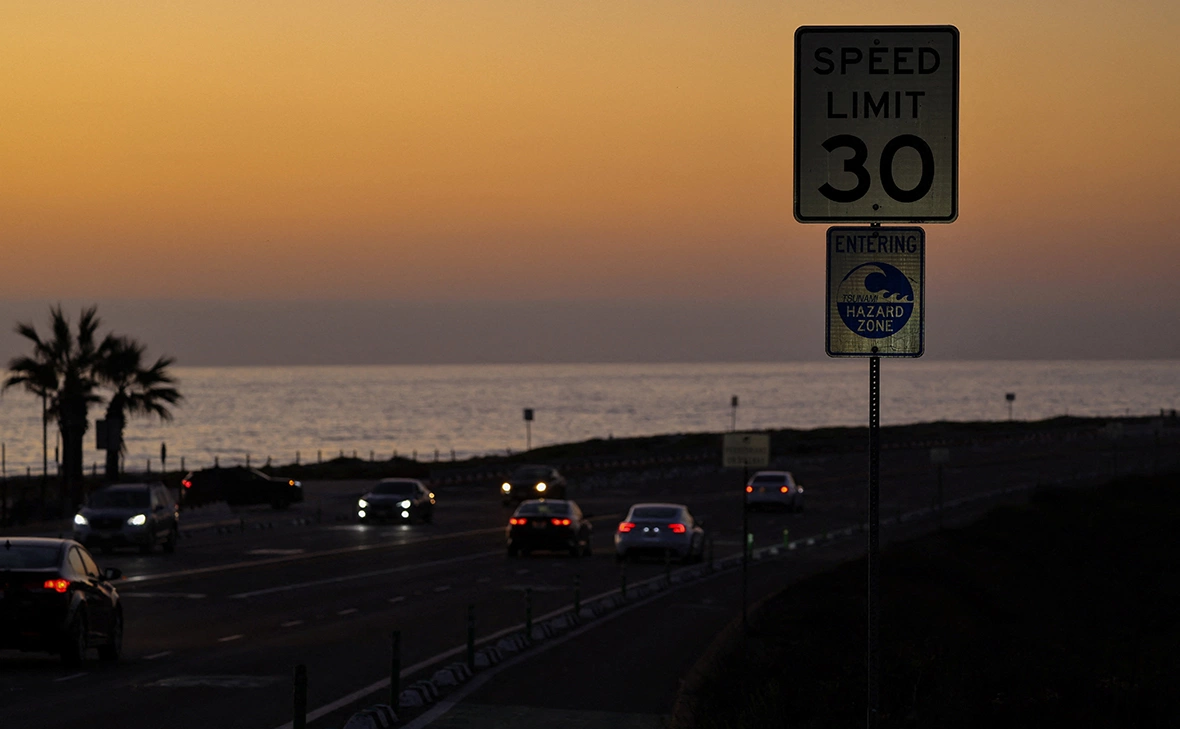 Mike Blake / Reuters