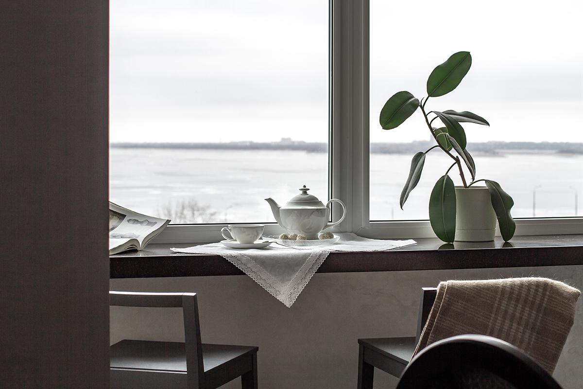 От барной стойки до оранжереи: как использовать подоконник в квартире