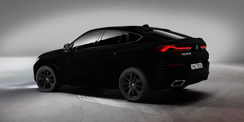 BMW покрыла новый X6 самым черным в мире веществом
