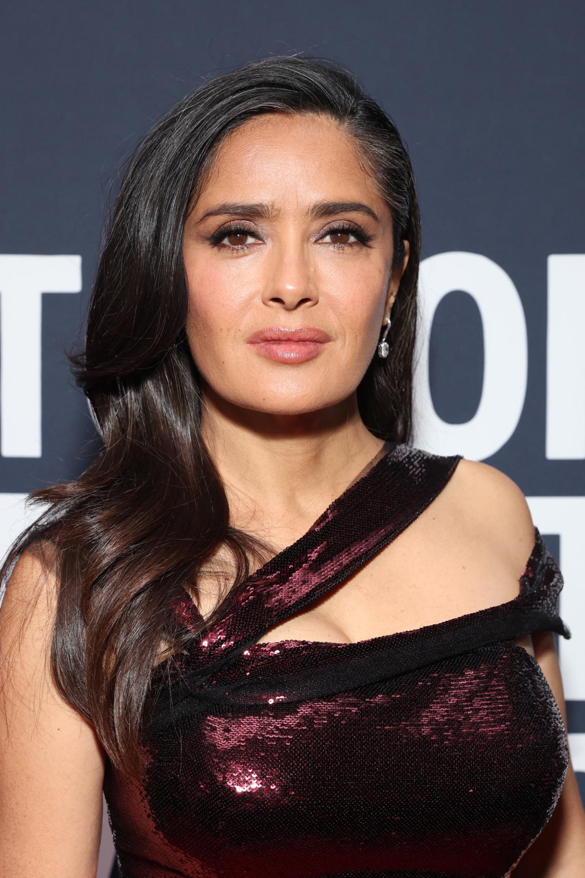 Сальма Хайек.&nbsp;Эта простая и лаконичная форма хорошо сочетается с любым лицом и структурой волос