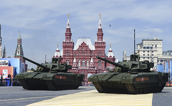 Танк Т-14 «Армата» во время парада Победы на Красной Площади 9 мая 2015 года