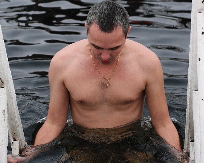 В Казани из-за тонкого льда откроют только одну иордань для крещенских купаний
