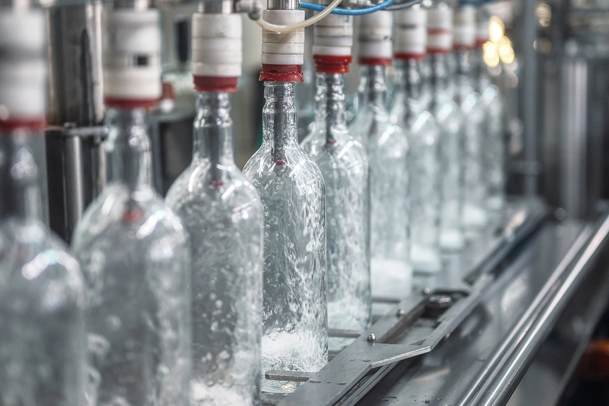 Виноторговая компания Luding Group стала новым владельцем бренда «Полугар», под которым на частной винокурне в Белоруссии выпускают крепкие спиртные напитки