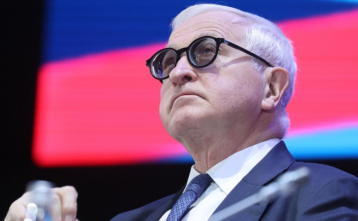 Александр Шохин