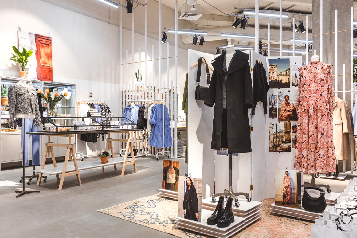 H&M Group открыла в Москве первый магазин бренда & Other Stories