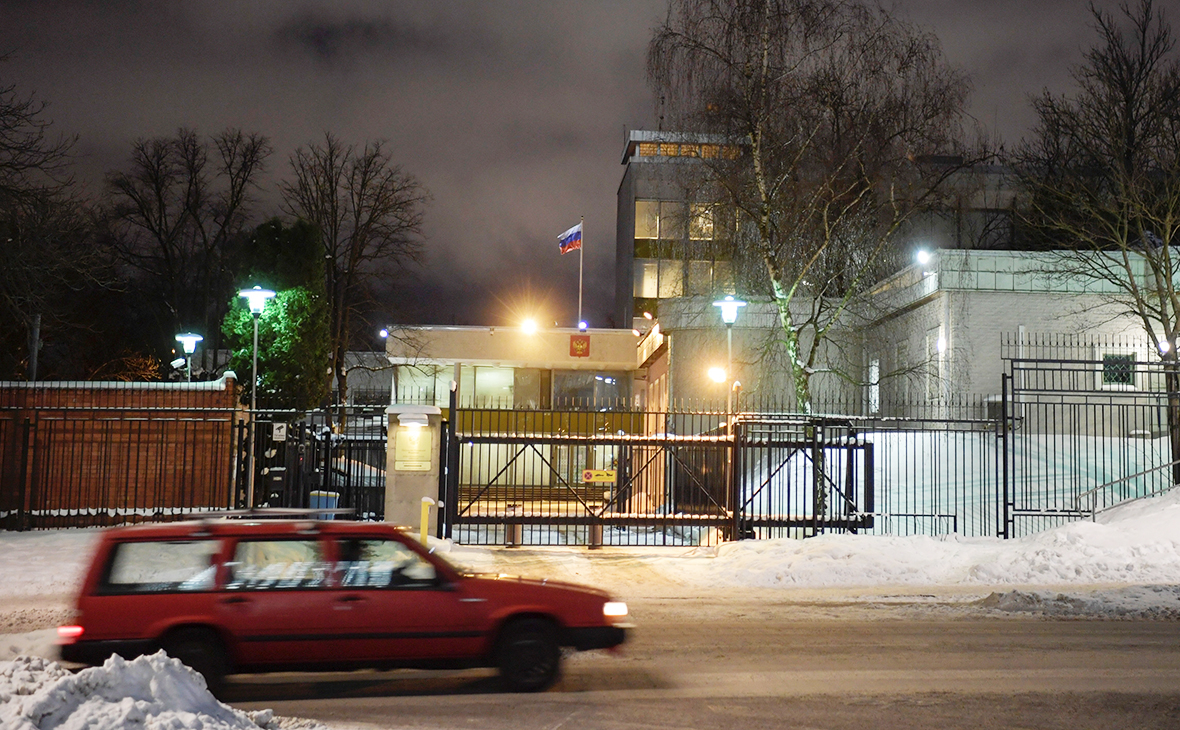 Вид на здание посольства РФ в Стокгольме
