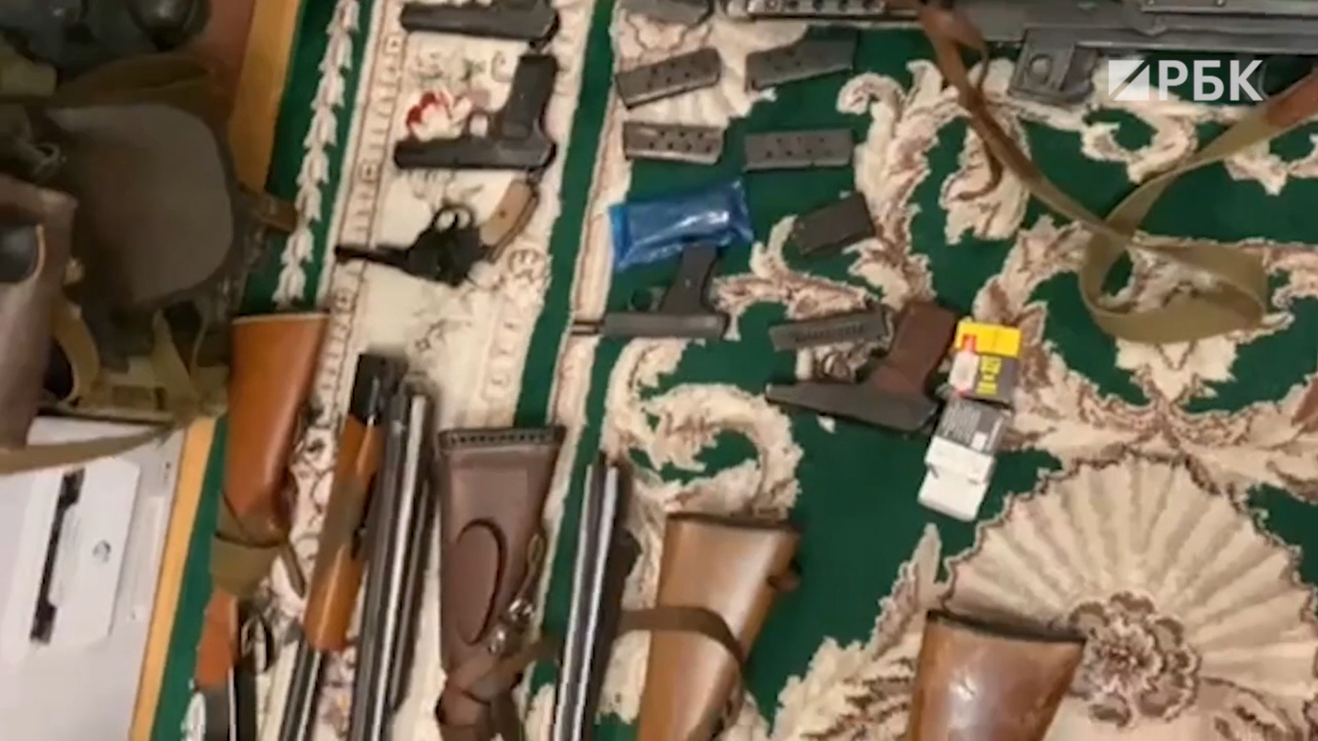 ФСБ изъяла у «подпольных оружейников» пистолеты и пулеметы в 33 регионах