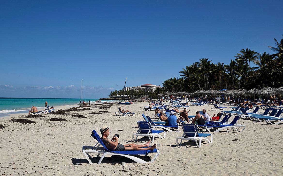 FT рассказала об ошибочной ставке Кубы на туризм из России и Китая