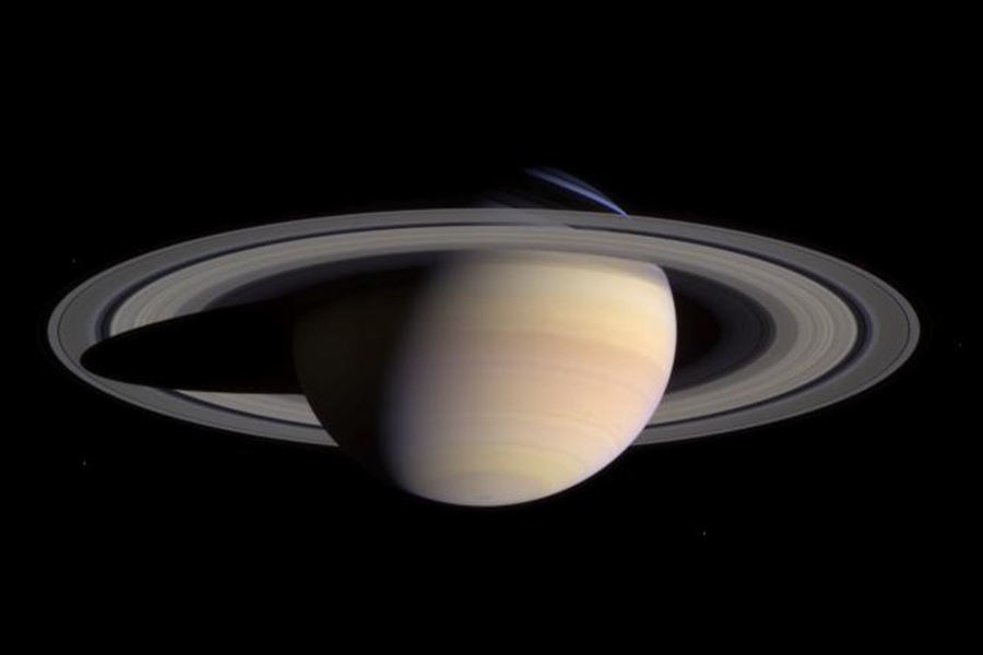 Межпланетный зонд Cassini был создан NASA, Европейским космическим агентством и Итальянским космическим агентством. Он стартовал с Земли в октябре 1997 года и был предназначен для исследования Сатурна, его колец и спутников.