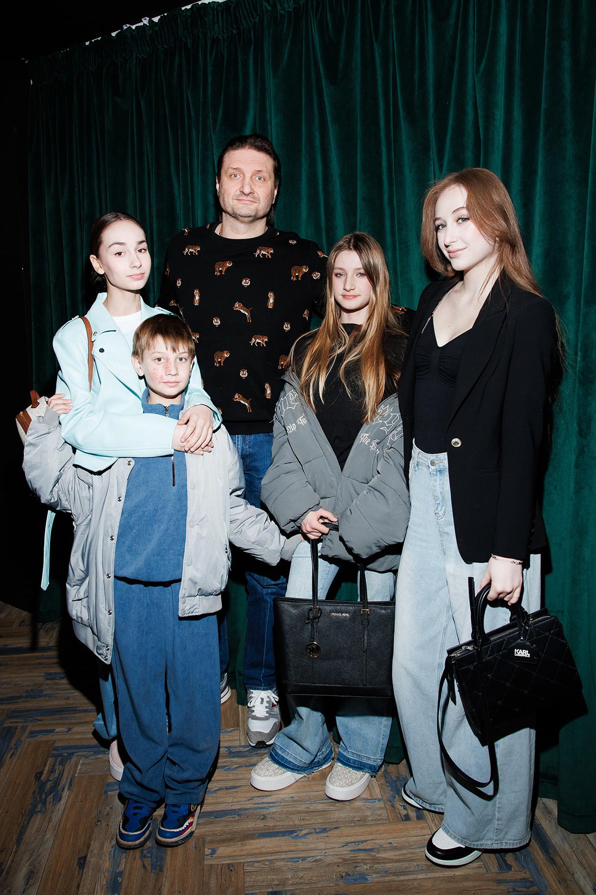 Эдгард Запашный с семьей