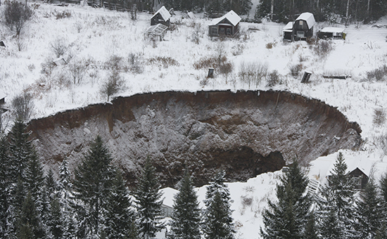 Провал почвы на шахте «Уралкалия» в Соликамске в ноябре 2014 года