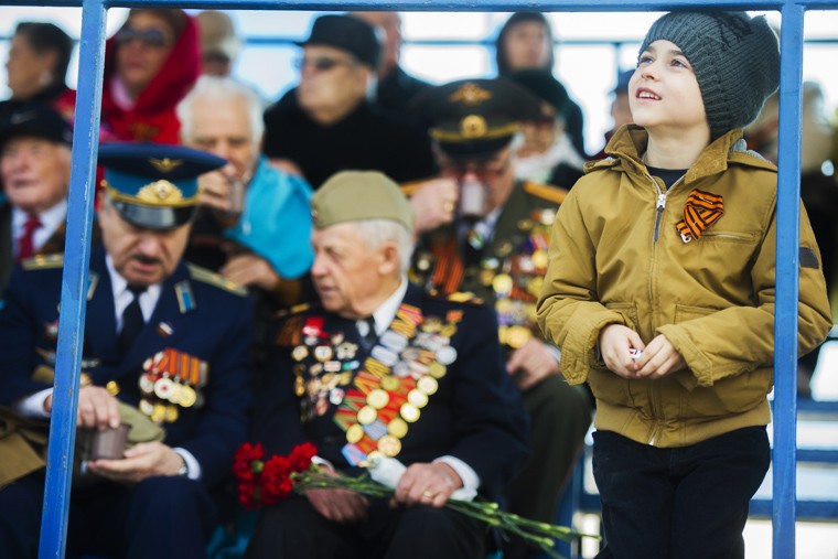 Во время военного парада в Новосибирске.