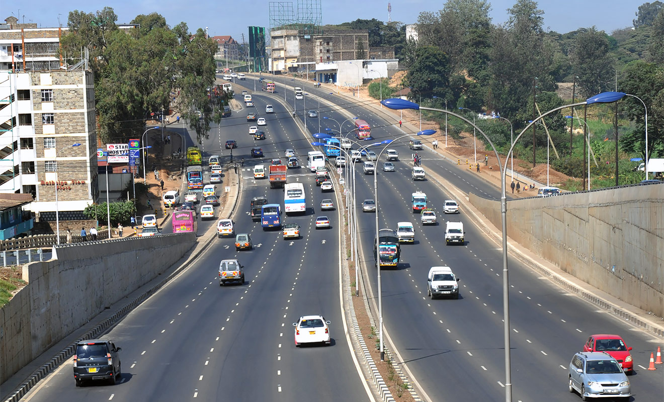 Кения &mdash; далеко не самая богатая страна Африки, но при этом может похвастаться самой дорогой магистралью на континенте. Гордостью президента страны Ухуру Кениата &mdash; восьмиполосное шоссе, которое носит неофициальное название Супермагистраль Тика и соединяет столицу Найроби с промышленным городом Тика. Инвестиции в проект составили рекордные для Африки 360 млн долларов.
